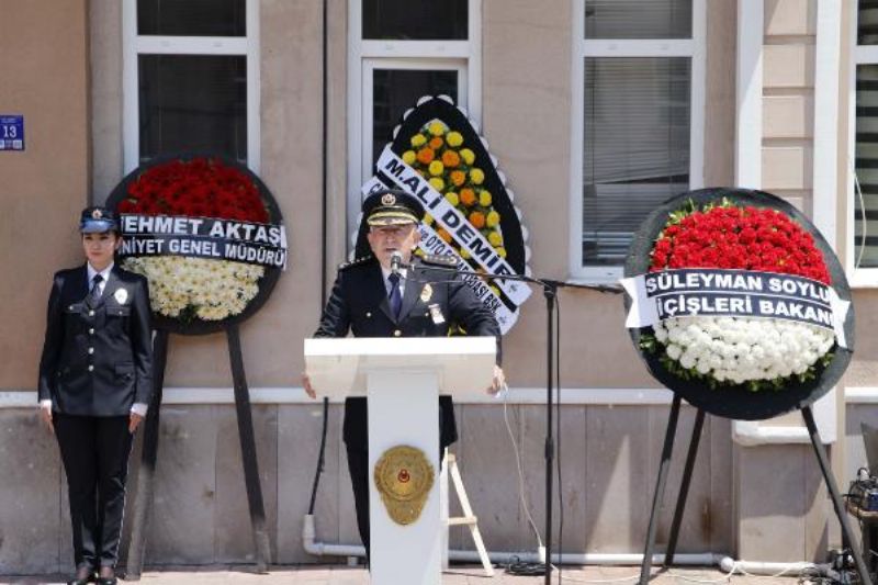 Çanakkale'de Trafik Kazasında Şehit Olan Polis Memuru İçin Tören