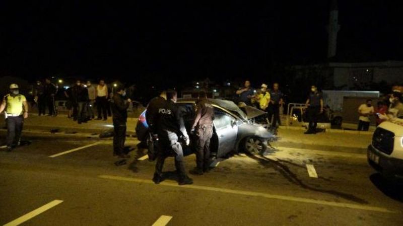 Sivil Polis Aracı İle Otomobil Çarpıştı: 1 Polis Şehit, 1 Astsubay Hayatını Kaybetti