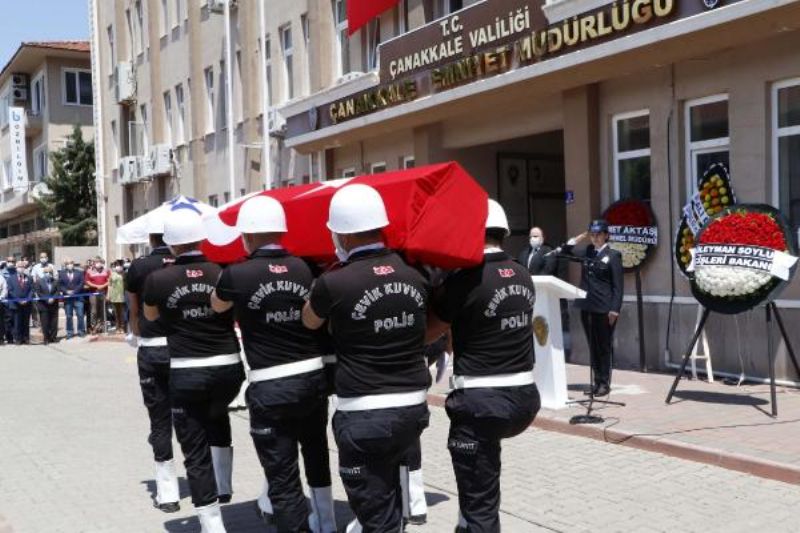 Çanakkale'de Trafik Kazasında Şehit Olan Polis Memuru İçin Tören