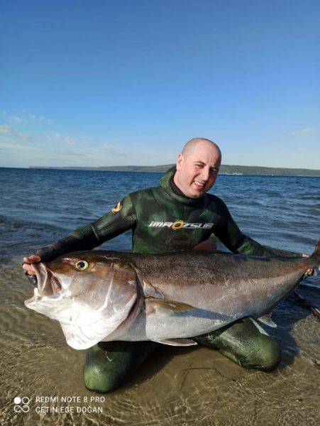 Zıpkınla 58 Kilo Ağırlığında, 1 Metre 80 Santim Boyunda Akya Avladı