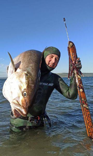 Zıpkınla 58 Kilo Ağırlığında, 1 Metre 80 Santim Boyunda Akya Avladı