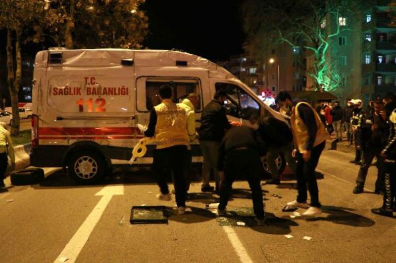 Ambulans İle Taksinin Çarpışma Anı Kamerada