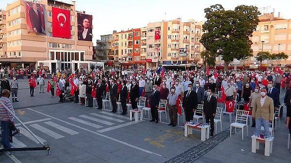 Çanakkale'de Demokrasi Meydanı'nda 15 Temmuz Anma Töreni