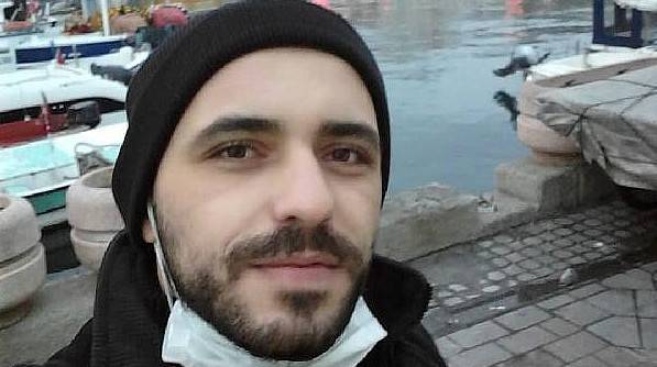 Tabancayla Kalbine Ateş Eden Genç Ağır Yaralandı