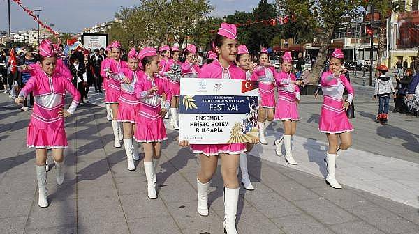 Uluslararası Troya Çocuk Halk Dansları Festivali bBaşladı