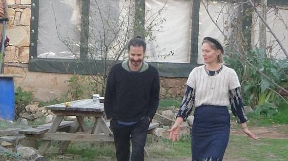 Amerika'dan Gelen Çift, Kaz Dağları Eteklerinde Köy Yaşamı Sürüyor