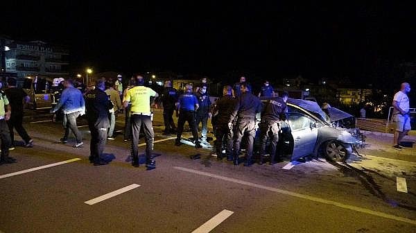 Sivil Polis Aracı İle Otomobil Çarpıştı: 1 Polis Şehit, 1 Astsubay Hayatını Kaybetti