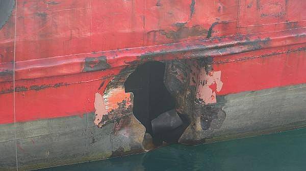 Çanakkale Boğazı'nda Balıkçı Teknesi, Feribota Çarptı