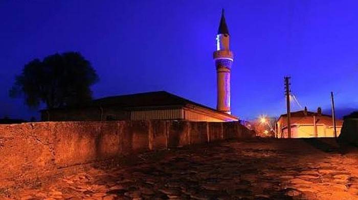 Bayramiç'te Restore Edilen Taşköprü Camii İbadete Açıldı