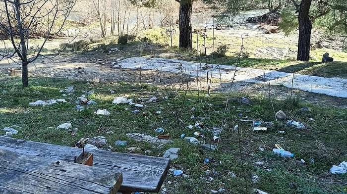 Çöpler Çiftçinin Değil Piknikçilerin
