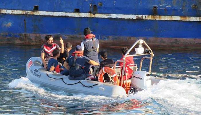 Ayvacık'ta 93 Kaçak Göçmen Yakalandı