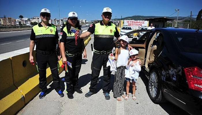 Çanakkale'de Hatalı Sürücüye Kırmızı Düdük Uygulaması