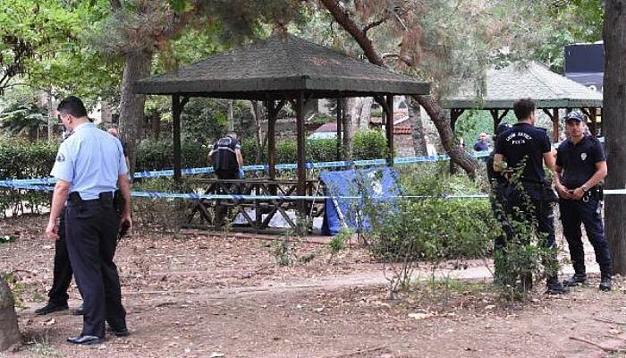 Çanakkale'de Parkta Erkek Cesedi Bulundu