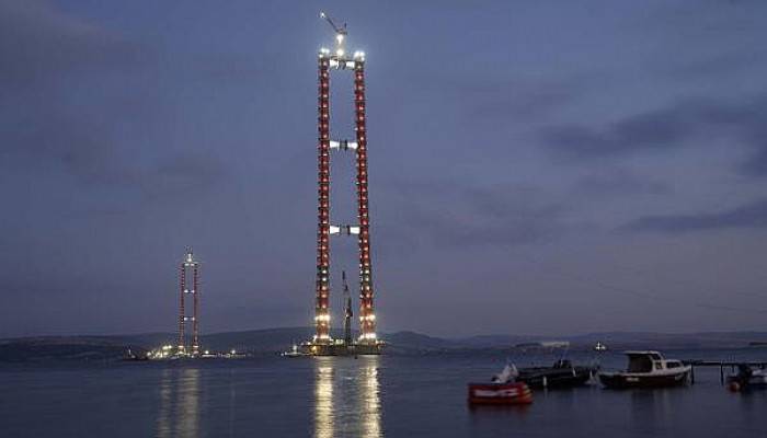 1915 Çanakkale Köprüsü'nde Kılavuz Halat Çekimi Nedeniyle Boğaz Gemi Geçişlerine Kapatıldı