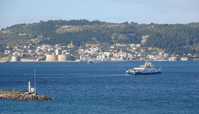 Gökçeada ve Bozcaada Feribot Seferlerine 'Olumsuz Hava' Engeli