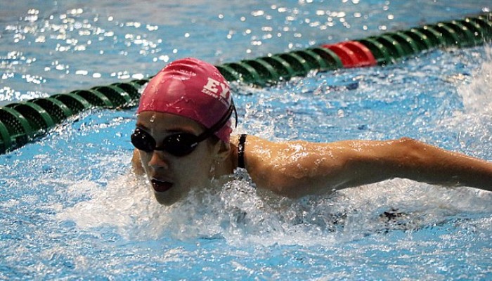  Su Korkusunu Yenmek İçin Yüzmeye Başladı, Türkiye Şampiyonu Oldu 