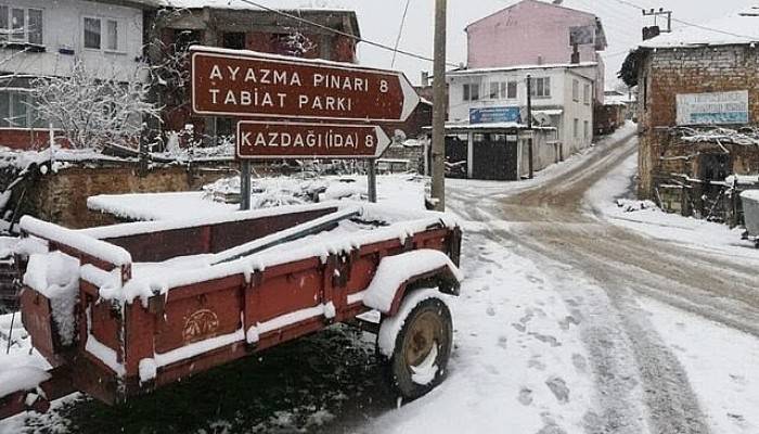 Kazdağları'nda Kar Yağışı Etkili Oluyor