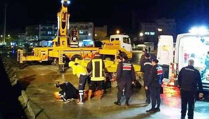 Gemide Yükleme Yapılırken Beton Blokların Altında Kalan Makinist Öldü