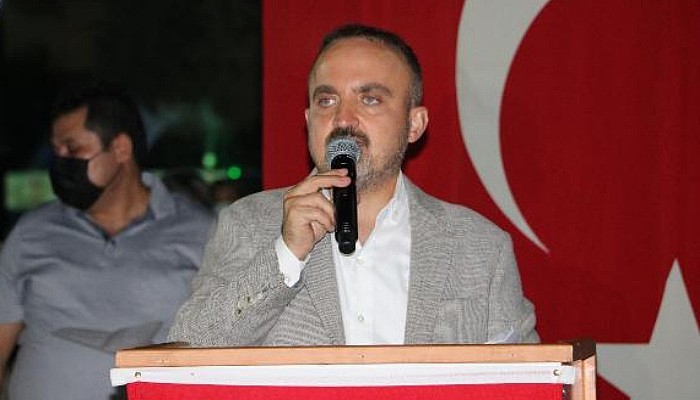 AK Parti'li Turan: Fondaş Muhaliflik Türkiye Dışına Hizmettir