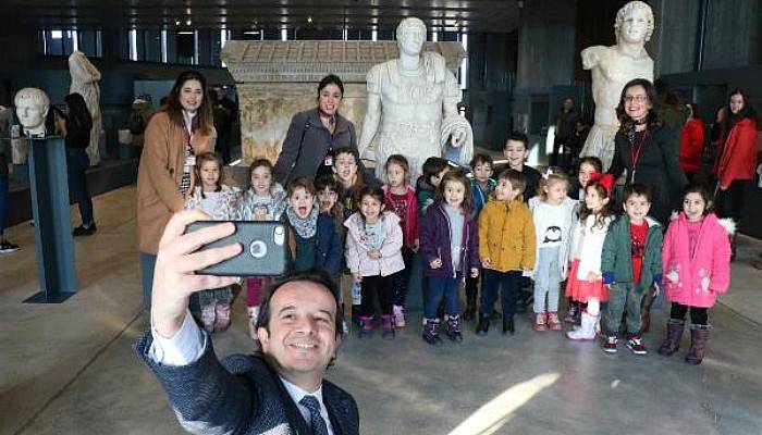 Troya Müzesinde, ‘Selfie Günü’ Etkinliği Düzenlendi