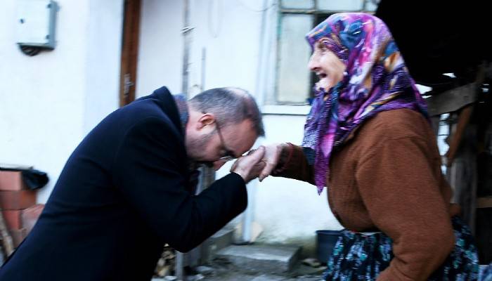 “Tek Beklentisi Sevgi ve Saygı Olan Annelerimize Karşı Daha Hassas Olmalıyız”