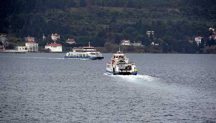 Bozcaada ve Gökçeada'ya Feribot Seferlerine Hava Engeli