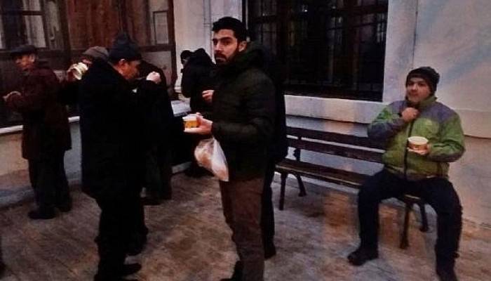 Gelibolu'da Sabah Namazı Sonrası Sıcak Çorba İkramı