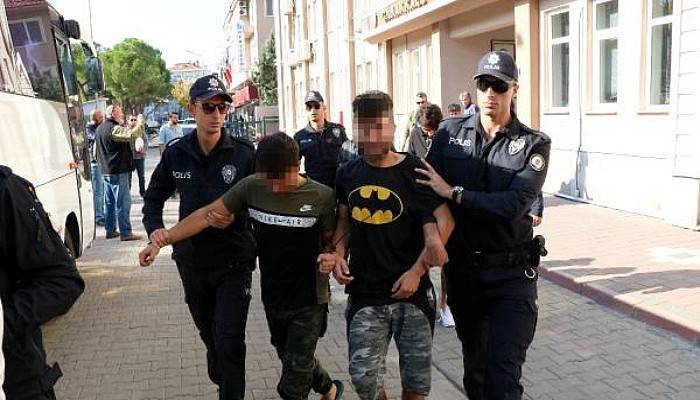1 Kişinin Öldüğü Afganların Kavgasında 8 Kişi Adliyede