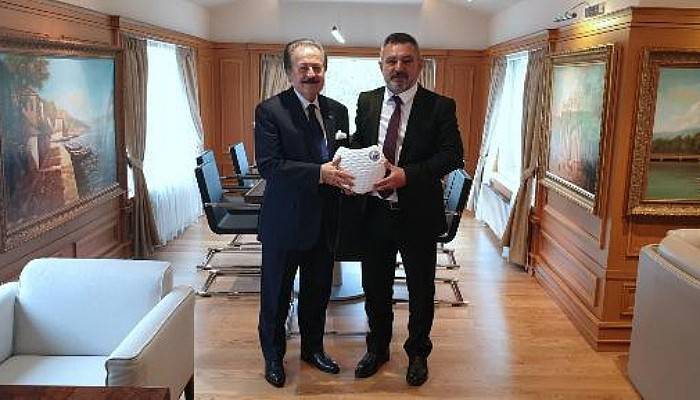 ÇOMÜ Rektörü Acer'den, Devlet Eski Bakanı Çağlar'a Ziyaret