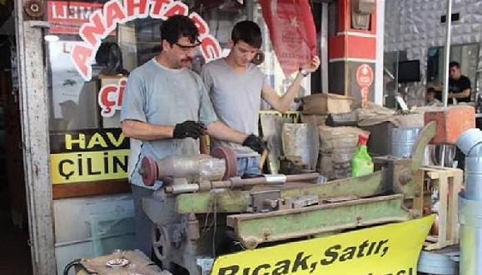 Gelibolu’da Bıçak Ustaları Mesaiye Başladı