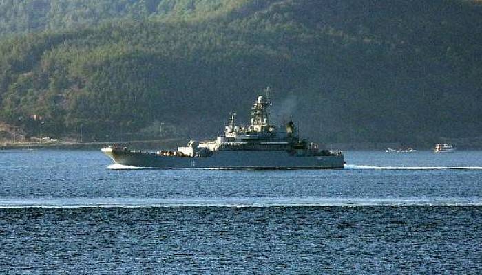 Rus Savaş Gemisi 'Azov' Akdeniz'e İniyor