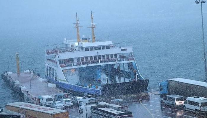 Kuzey Ege ve Güney Marmara'daki Adalara Ulaşım Sağlanamıyor