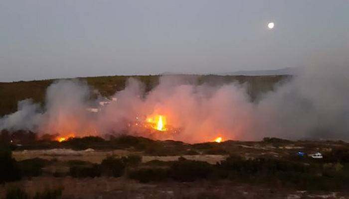 Bozcaada'da Makilik Alanda Yangın