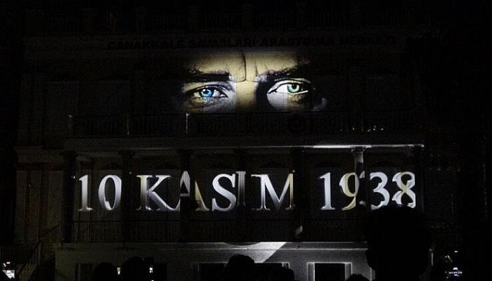 Çanakkale'de 10 Kasım'a Özel '3D Mapping' Gösterisi