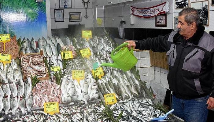 Av Yasağı Öncesi Çanakkale'de Balık Tezgahları Dolu