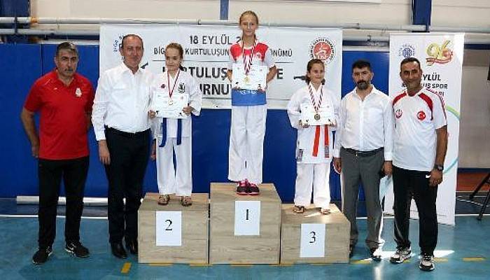 Biga'da Karate Trakya Ligi Finali Çekişmeli Geçti