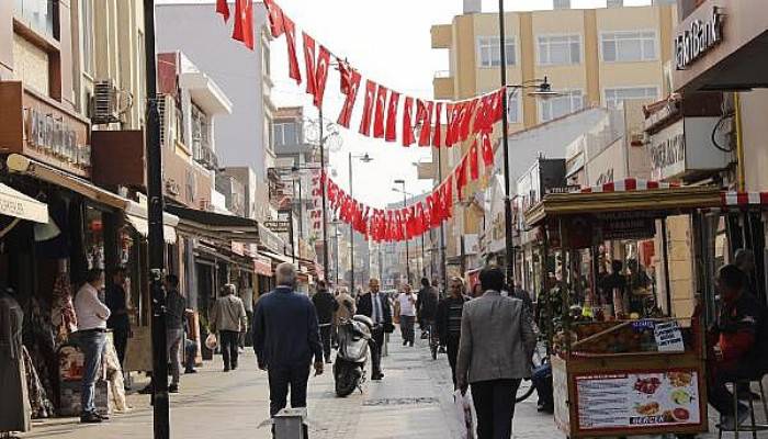 Çanakkale’de Kuyumculardan Barış Pınarı Harekatı’na Türk Bayraklı Destek