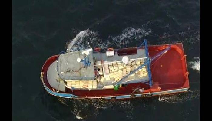 Sahil Güvenlik’ten Trol Teknelerine Drone İle Operasyon