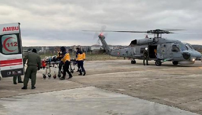 Deniz Ulaşımının Durduğu Gökçeada'da 2 Hasta, Deniz Kuvvetleri Helikopteriyle Sevk Edildi