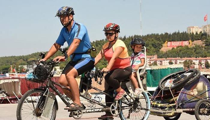 Öğretmen Çift, 4 Yaşındaki Kızlarıyla 1500 Kilometre Pedal Çevirdi