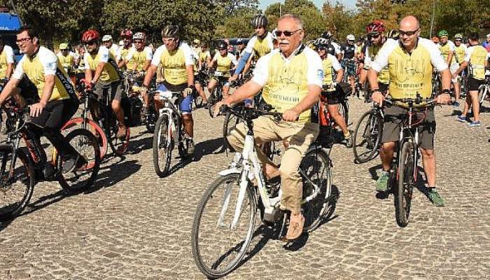 'Troia'dan Bergama'ya Bisiklet Turu' Başladı
