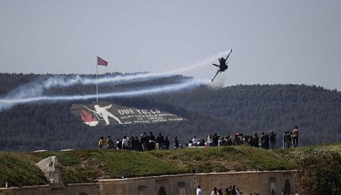 SOLOTÜRK Çanakkale'de Çocuklar İçin Uçtu