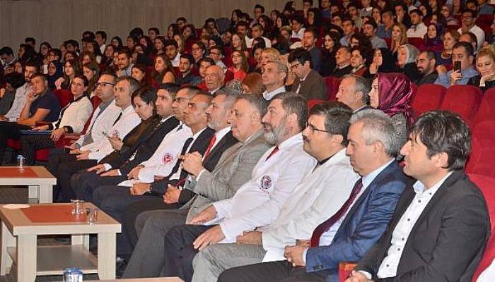 ÇOMÜ Tıp Fakültesi'nde 'Önlük Giyme' Töreni Yapıldı