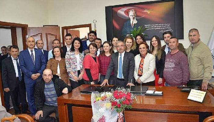 CHP'li Başkan Özacar'a, Personelinden Tebrik Ziyareti