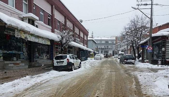 Yenice'de Yüz Yüze Eğitime 'Kar' Engeli