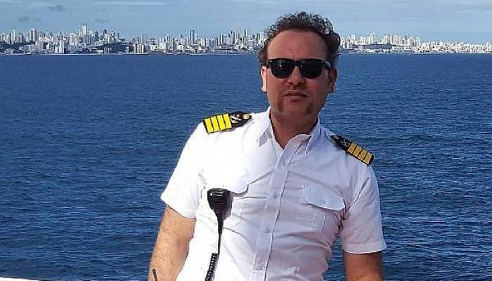 Korsanların Kaçırdığı Kaptan Arsoy'un Ailesi İyi Haber Bekliyor