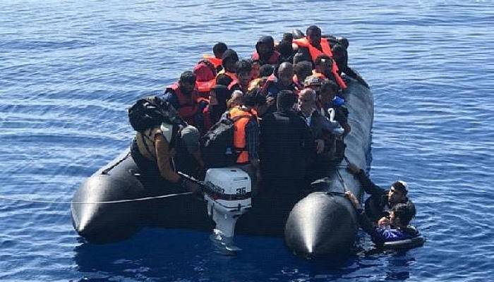 Yunanistan'ın Ölüme Terk Ettiği 145 Kaçak Göçmen Kurtarıldı