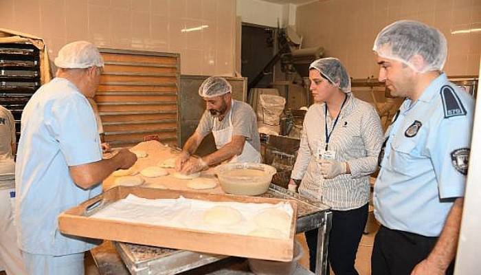 Çanakkale'de Zabıta Ekipleri, Gıda Ürünlerini Denetledi