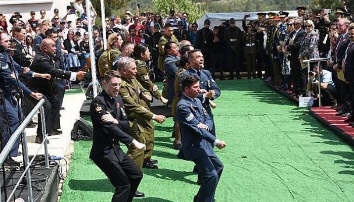Yeni Zelandalı Askerler Haka Dansı Yaptı 