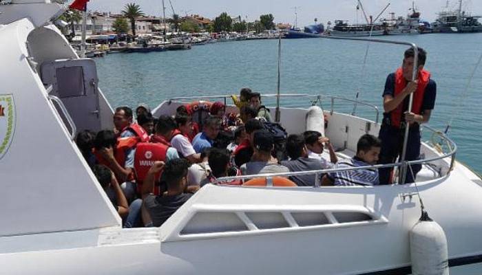 Ayvacık'tan Midilli'ye Kaçmaya Çalışan 42 Göçmen Yakalandı